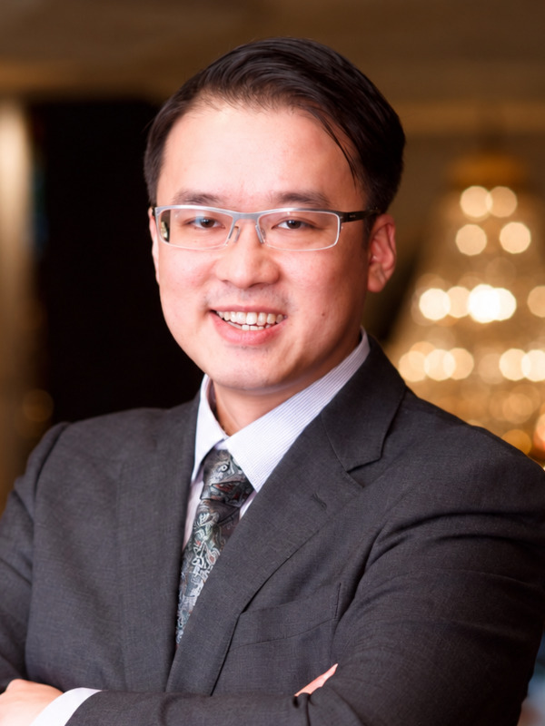 Clive Lee